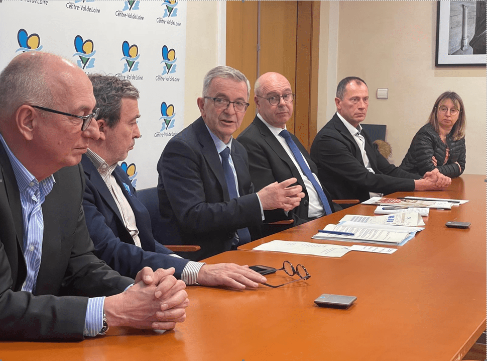 Photo de la conférence de presse avec François BONNEAU, Harold HUWART,Jérémie GODET et Jean Louis JARRY, Christian SIEST et Nicolas DUMAS